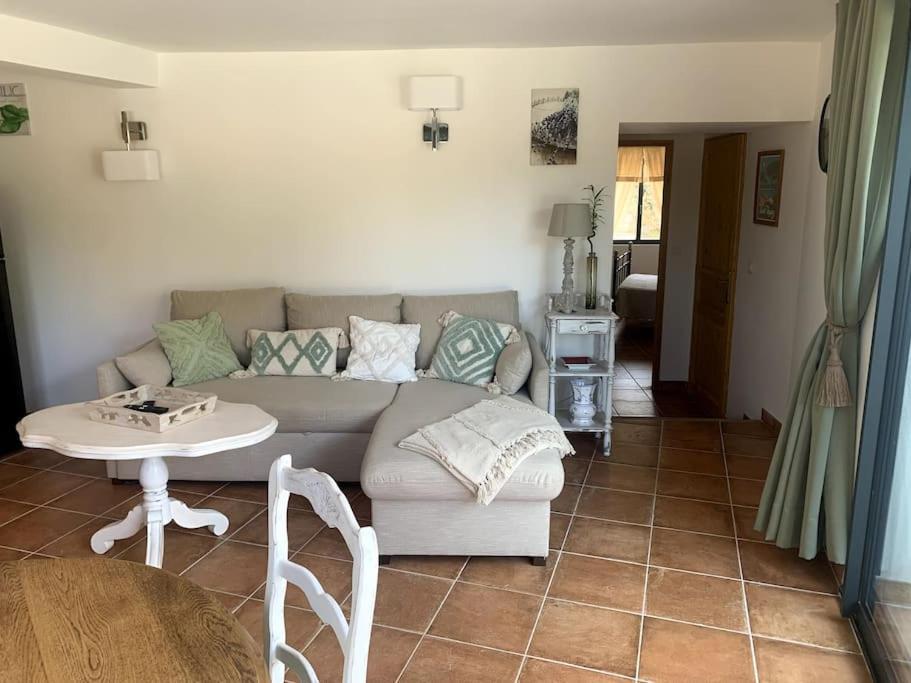 Appartement Bas De Maison Lavilledieu  Eksteriør billede
